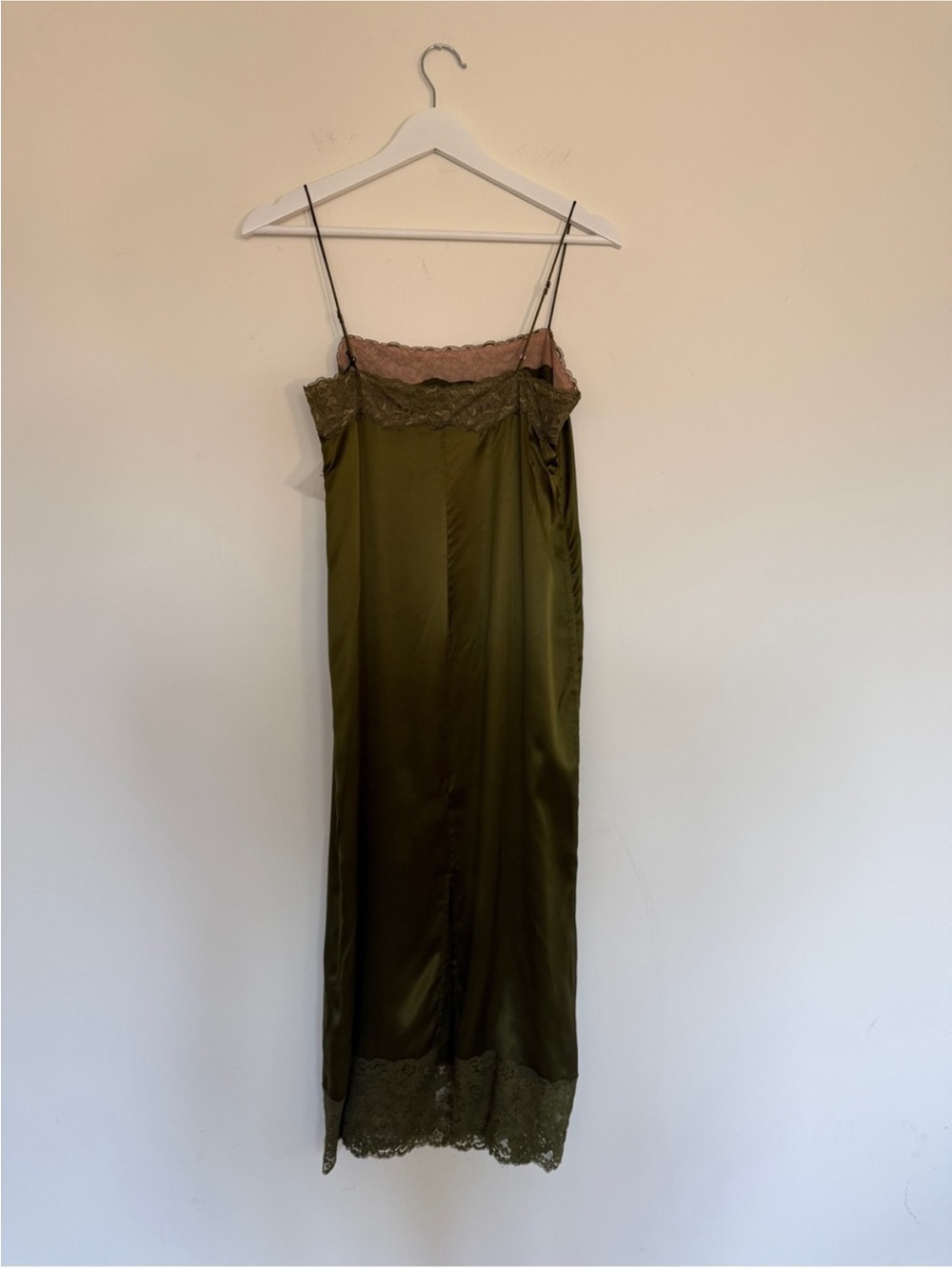 Silk reformation dress in moss green - Picture 5 of 11
